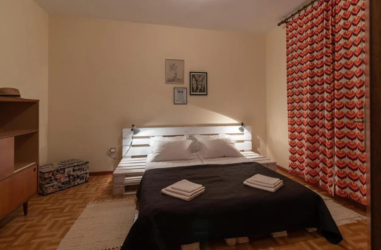 Unique Beachfront Apt With Garden & Grill, Near Trogir
