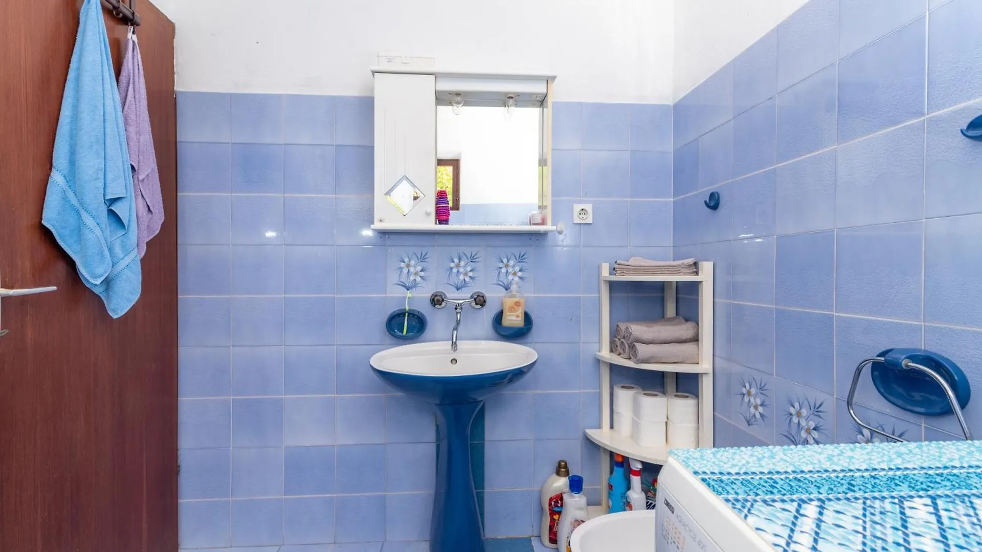 Unique Beachfront Apt With Garden & Grill, Near Trogir 0*,  Hırvatistan